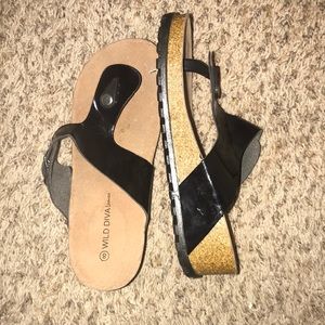 platform sandals/flip flops